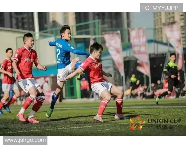 广州足球队在总决赛积分榜上以60分稳居第一名展现强大实力 广州足球队在总决赛积分榜上以60分稳居第一名展现强大实力