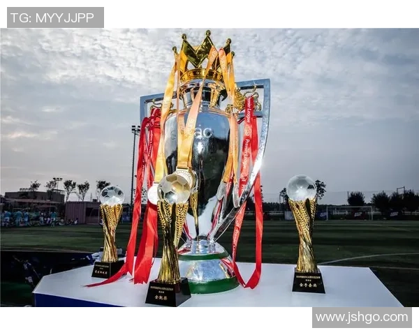 杭州足球队精英赛征程揭秘:从青涩起步到荣耀巅峰的奋斗故事 杭州足球队精英赛征程揭秘:从青涩起步到荣耀巅峰的奋斗故事