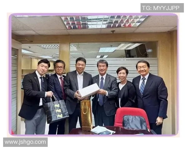 深圳乒乓球队配合排名创新高展现团队实力与默契合作新篇章 深圳乒乓球队配合排名创新高展现团队实力与默契合作新篇章